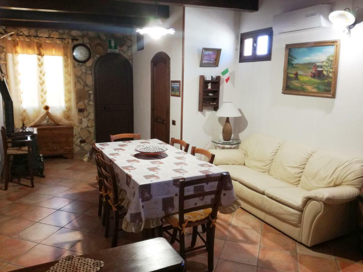 Casa Vacanze Mediterraneo Villa Тре Фонтане Екстериор снимка